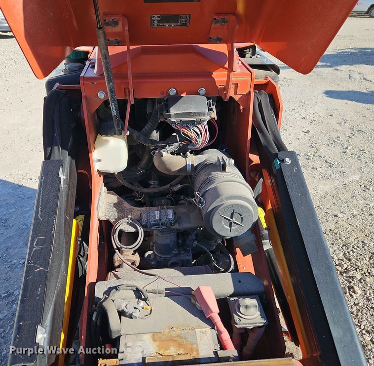 image for item EI8704 2021 Ditch Witch SK600 compact utility loader