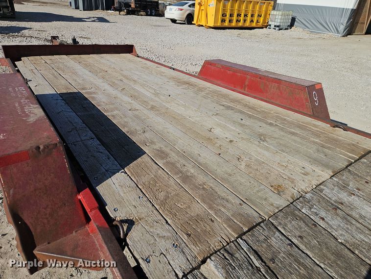 image for item EI8705 2006 Redi Haul equipment trailer