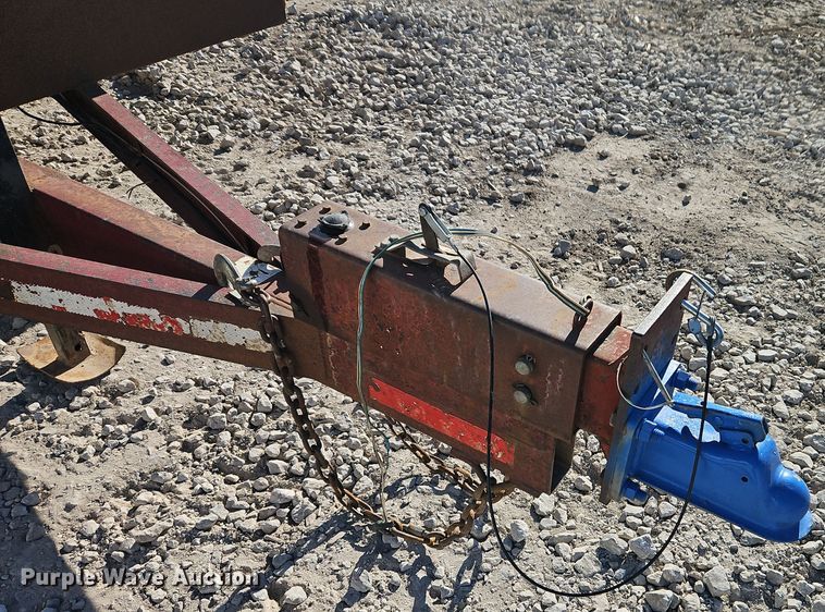 image for item EI8705 2006 Redi Haul equipment trailer