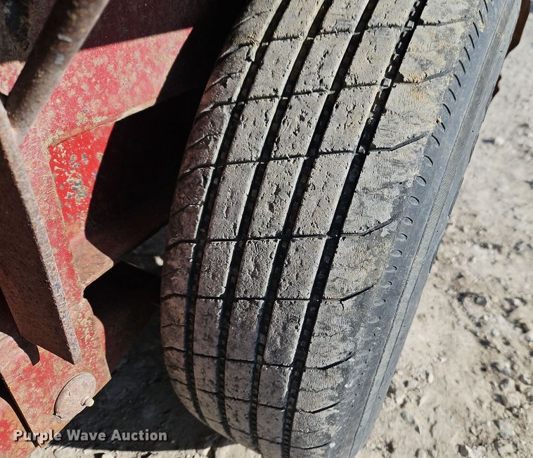 image for item EI8705 2006 Redi Haul equipment trailer