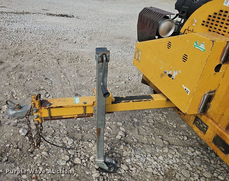 image for item EI8709 2014 Vermeer BC700XL wood chipper