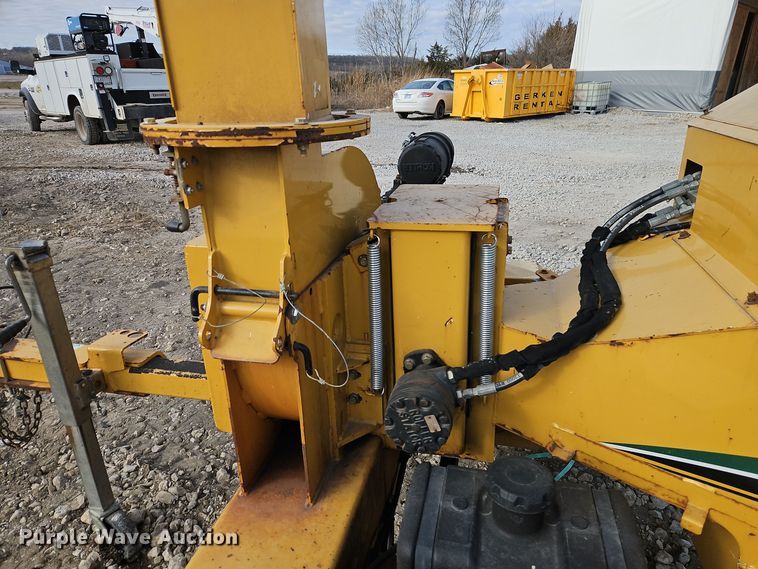 image for item EI8709 2014 Vermeer BC700XL wood chipper