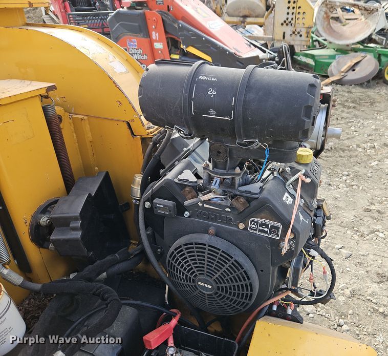 image for item EI8709 2014 Vermeer BC700XL wood chipper