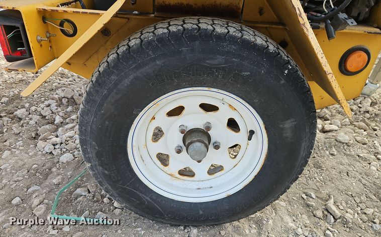 image for item EI8709 2014 Vermeer BC700XL wood chipper