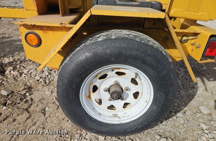 image for item EI8709 2014 Vermeer BC700XL wood chipper