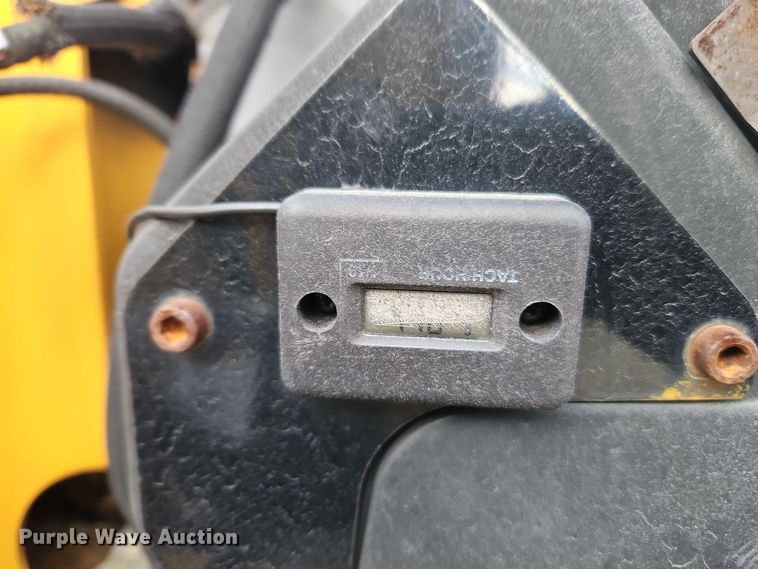 image for item EI8711 2014 Vermeer BC700 XL wood chipper