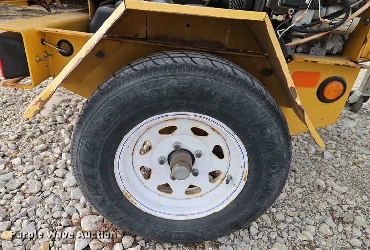 image for item EI8711 2014 Vermeer BC700 XL wood chipper