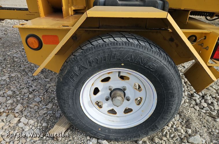 image for item EI8711 2014 Vermeer BC700 XL wood chipper