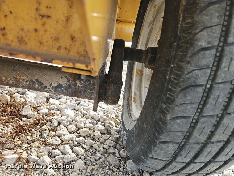 image for item EI8711 2014 Vermeer BC700 XL wood chipper