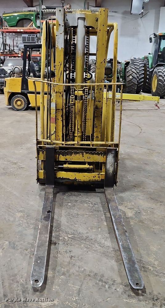 image for item EI8739 Caterpillar T50B forklift