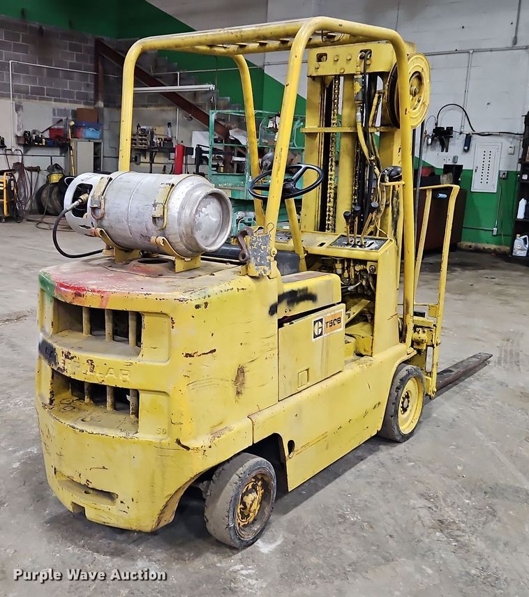 image for item EI8739 Caterpillar T50B forklift