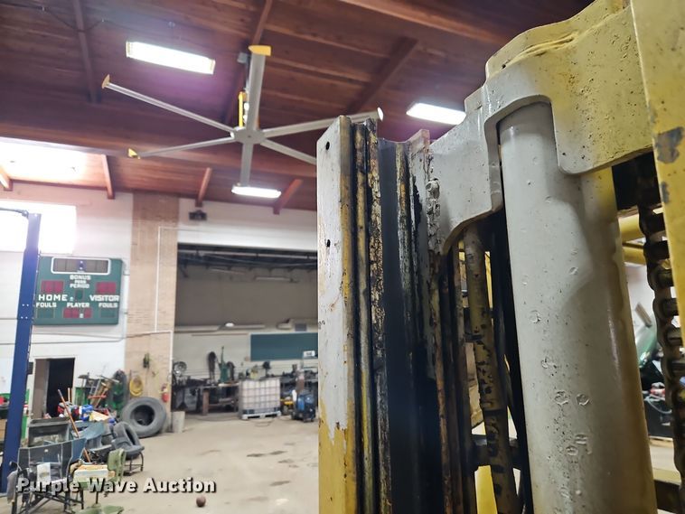 image for item EI8739 Caterpillar T50B forklift