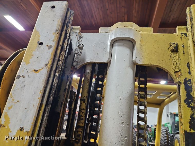 image for item EI8739 Caterpillar T50B forklift