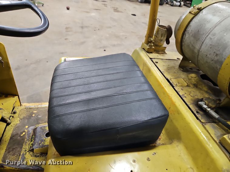 image for item EI8739 Caterpillar T50B forklift