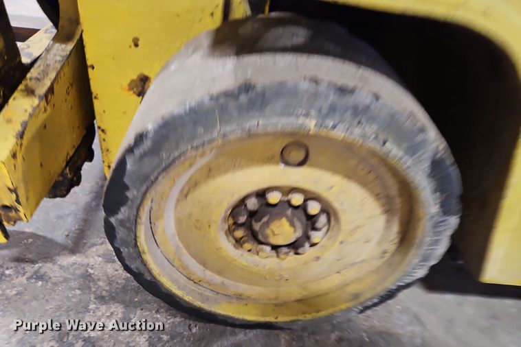 image for item EI8739 Caterpillar T50B forklift