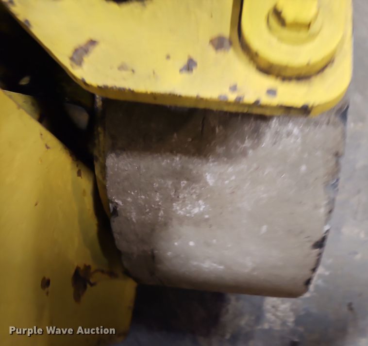 image for item EI8739 Caterpillar T50B forklift