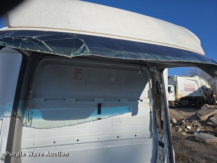 image for item EK2483 2011 Supreme B0100767 box bed