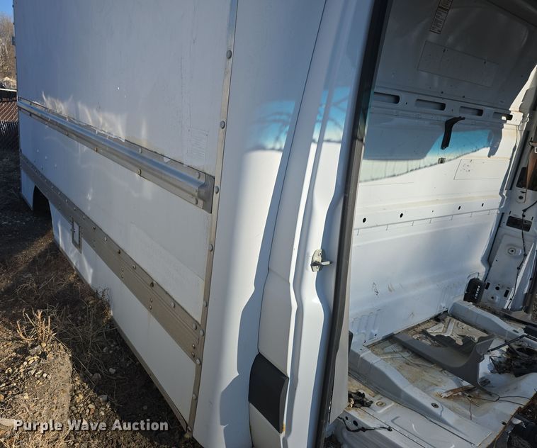 image for item EK2483 2011 Supreme B0100767 box bed