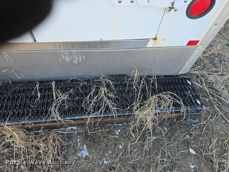 image for item EK2483 2011 Supreme B0100767 box bed