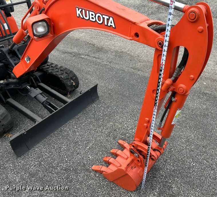 image for item EL6517 2017 Kubota U17 mini excavator