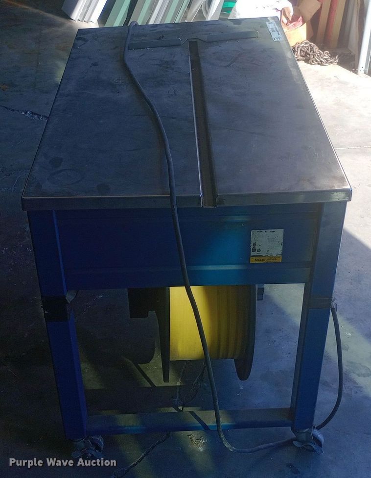 image for item EN8640 (2) plastic banding machines