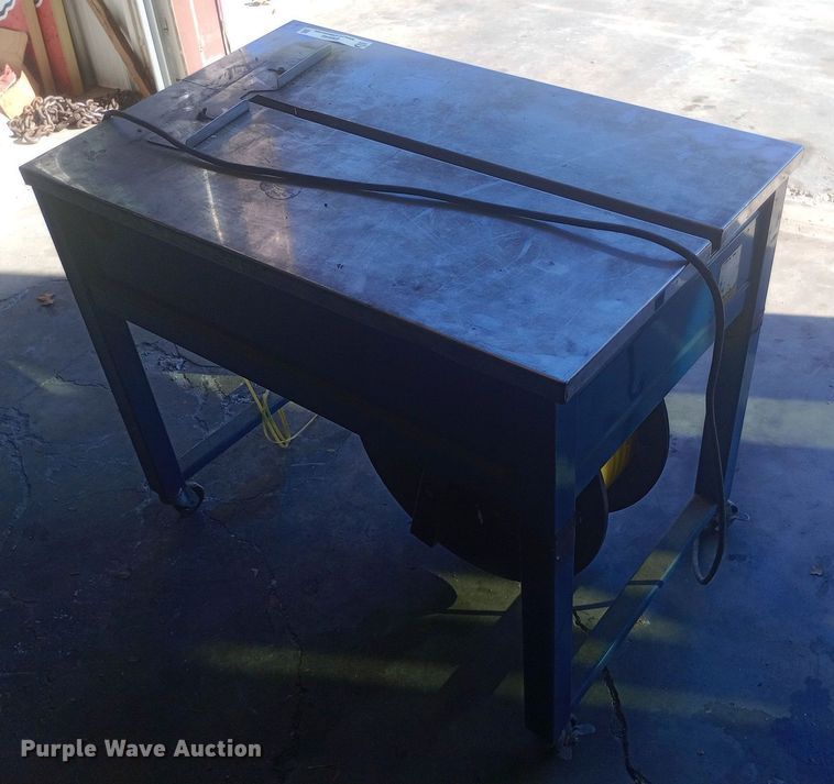 image for item EN8640 (2) plastic banding machines