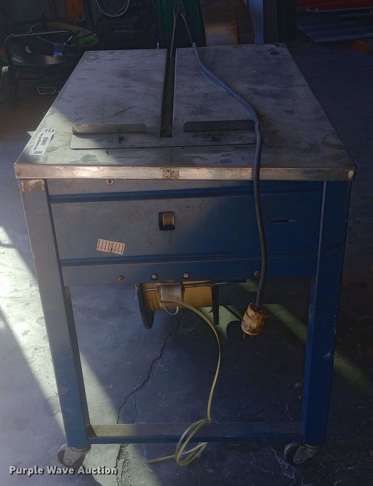 image for item EN8640 (2) plastic banding machines