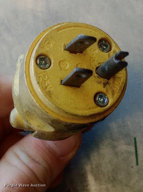 image for item EN8640 (2) plastic banding machines