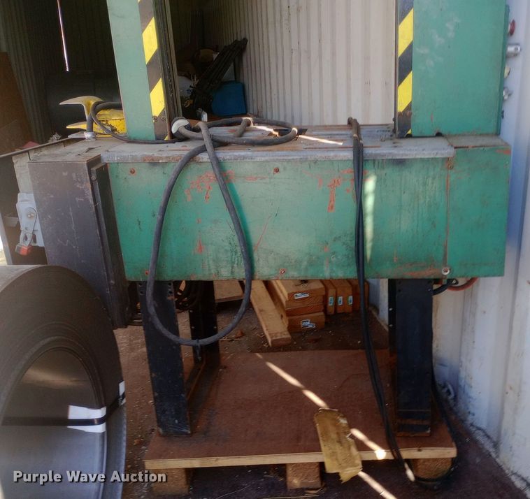 image for item EN8640 (2) plastic banding machines