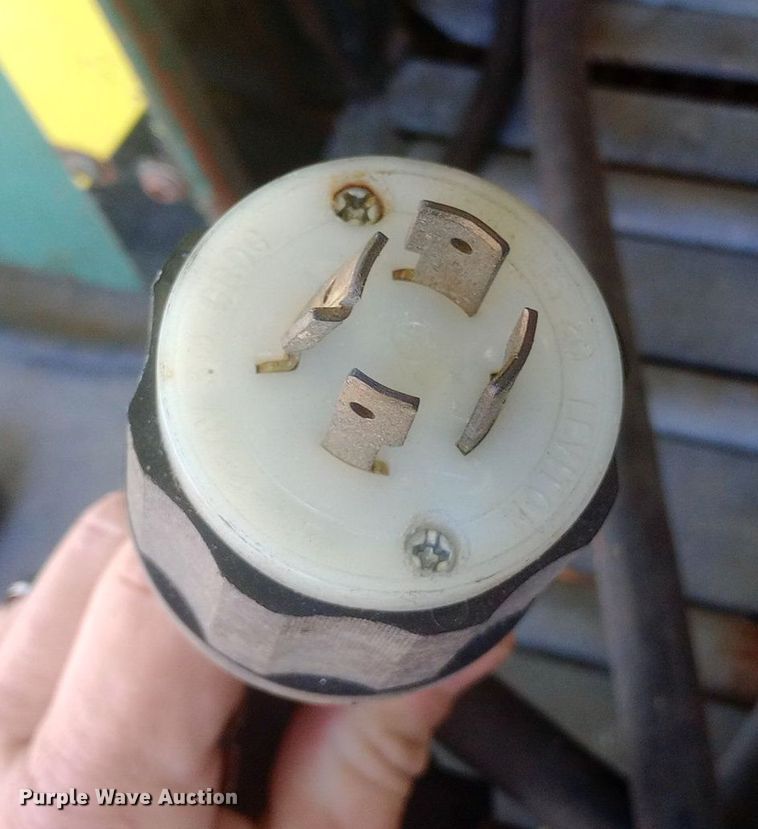 image for item EN8640 (2) plastic banding machines