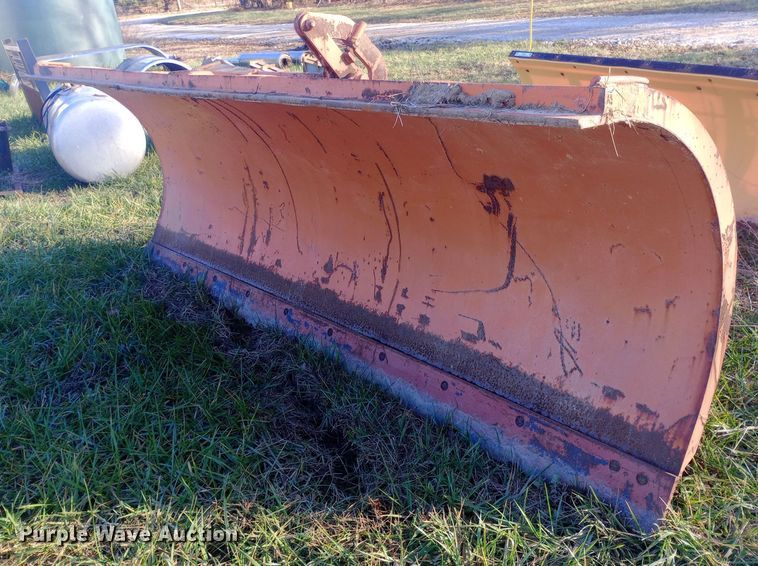 image for item EN8645 Henke snow plow