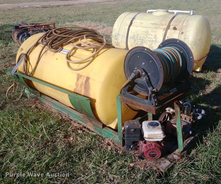 image for item EN8649 (2) sprayer tanks