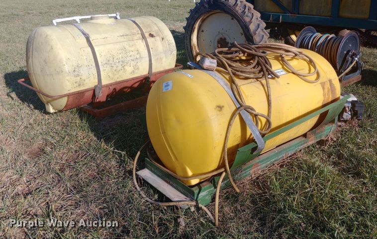 image for item EN8649 (2) sprayer tanks