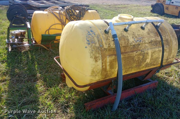 image for item EN8649 (2) sprayer tanks