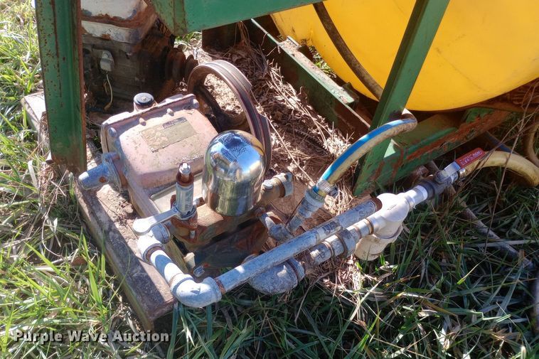 image for item EN8649 (2) sprayer tanks