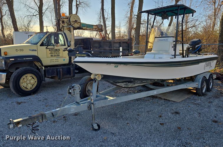 image for item EQ3784 2000 Champion  boat