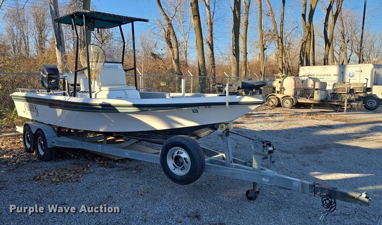 image for item EQ3784 2000 Champion  boat