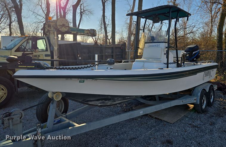 image for item EQ3784 2000 Champion  boat