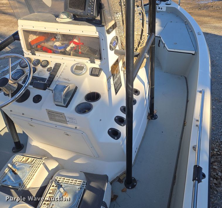 image for item EQ3784 2000 Champion  boat