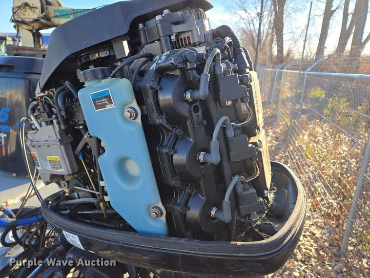 image for item EQ3784 2000 Champion  boat