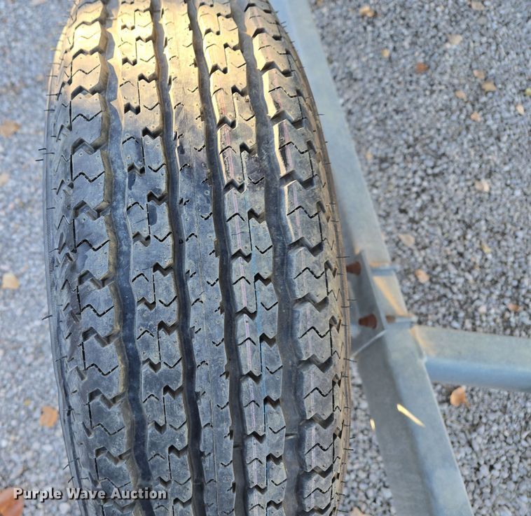 image for item EQ3784 2000 Champion  boat