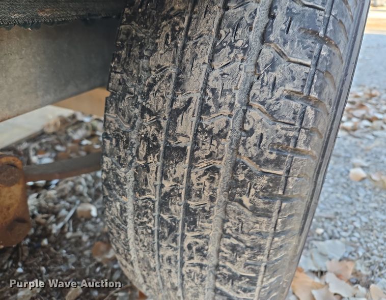 image for item EQ3784 2000 Champion  boat