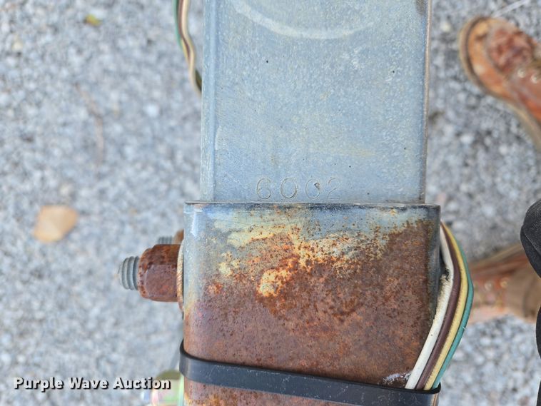 image for item EQ3784 2000 Champion  boat