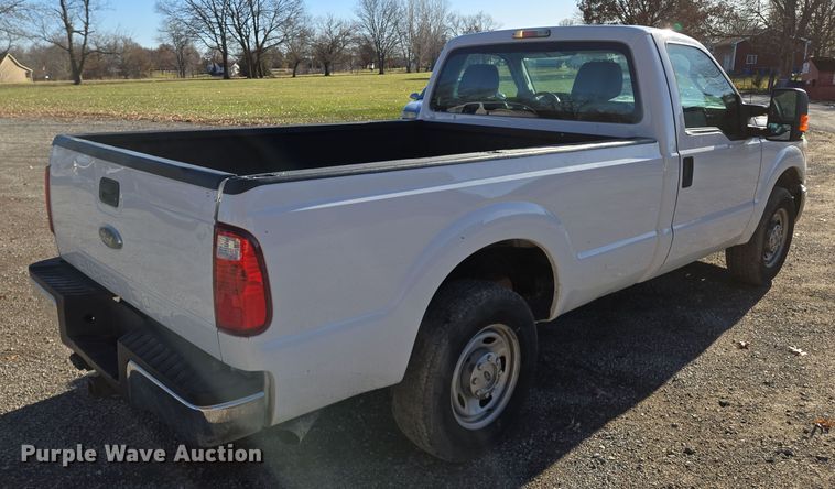 image for item EQ3858 2016 Ford F350 Super Duty XL pickup truck