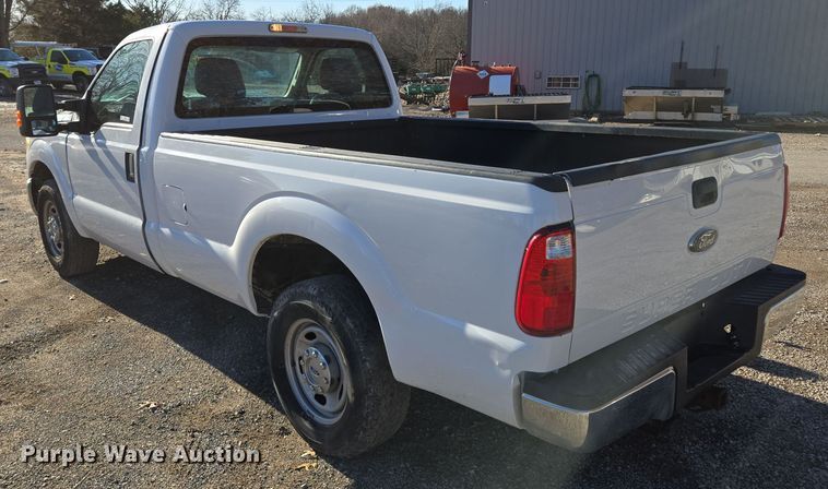 image for item EQ3858 2016 Ford F350 Super Duty XL pickup truck