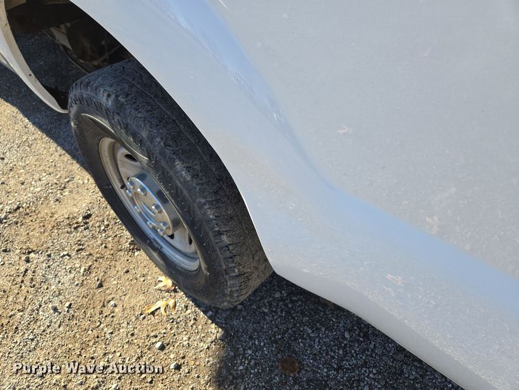 image for item EQ3858 2016 Ford F350 Super Duty XL pickup truck