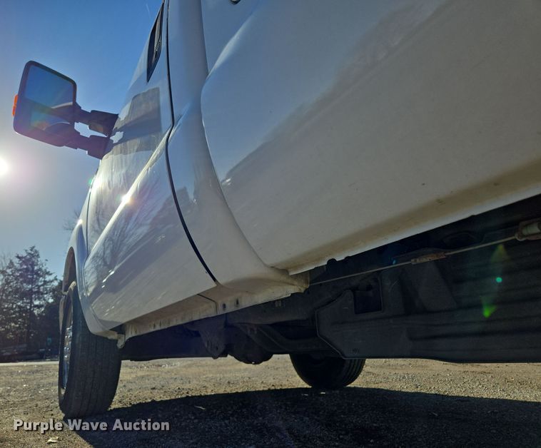 image for item EQ3858 2016 Ford F350 Super Duty XL pickup truck