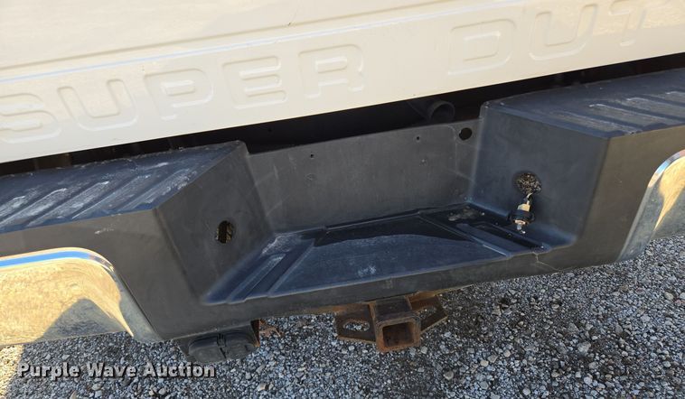 image for item EQ3858 2016 Ford F350 Super Duty XL pickup truck