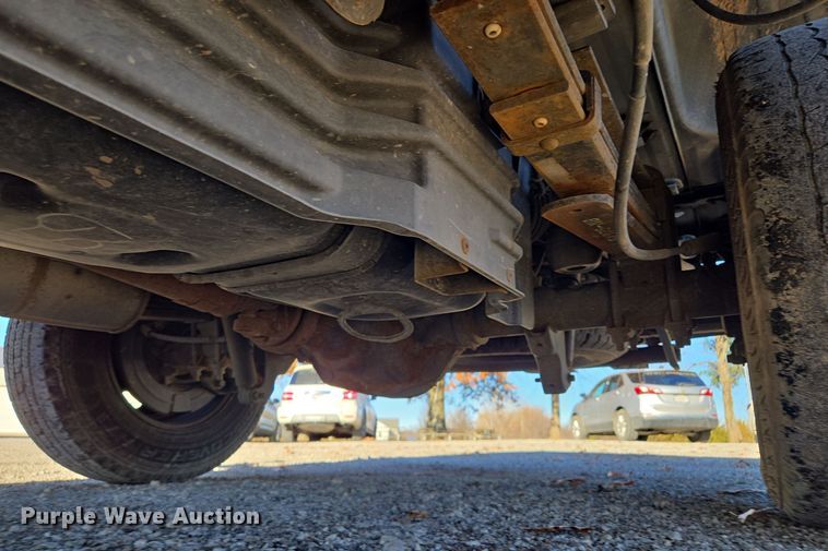 image for item EQ3858 2016 Ford F350 Super Duty XL pickup truck