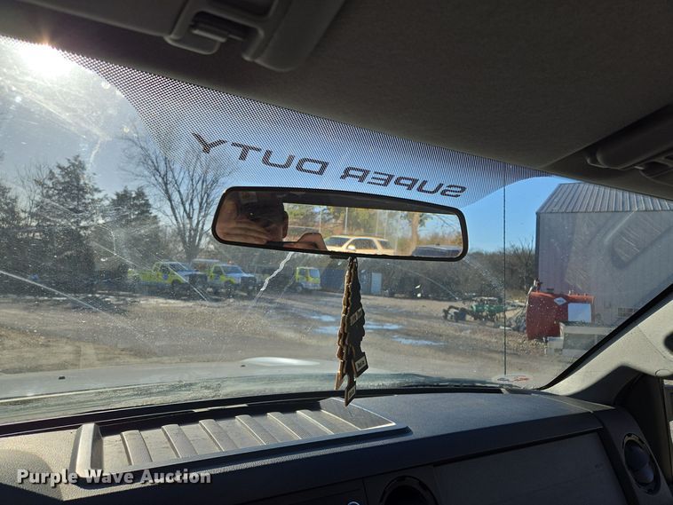 image for item EQ3858 2016 Ford F350 Super Duty XL pickup truck